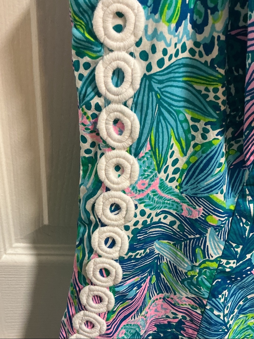 Lilly Pulitzer Mila Shift Dress – Botanical Green Holiday in the Sun (Retired) - Picture 3 of 6